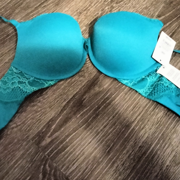 NWT Bra - Picture 2 of 2